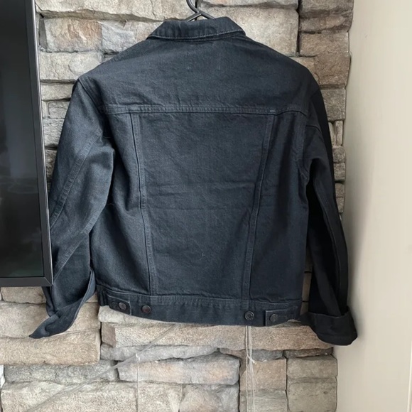 Everlane black denim jacket - Picture 2 of 4